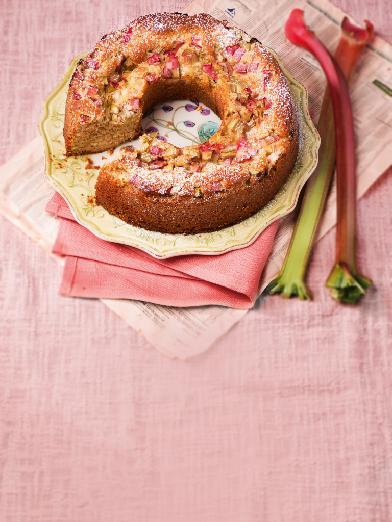 Rhabarber-Honig-Kuchen - Rezept - Stocker-Verlag